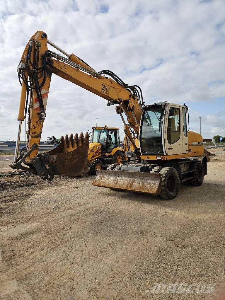 Liebherr 314 Escavatori gommati
