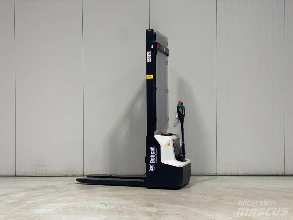 Bobcat LSM12N-7 Transpallet uomo a terra