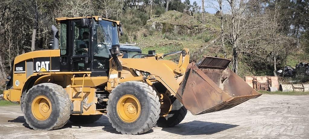 CAT 928 G Pale gommate