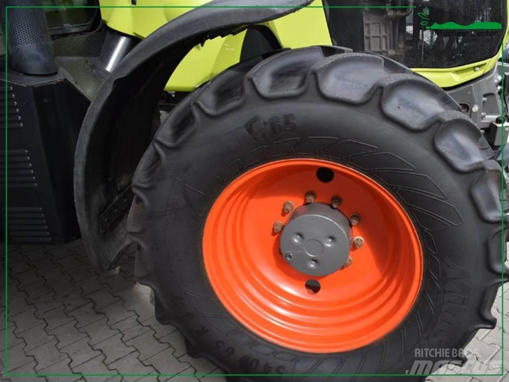 CLAAS Axion 810 Trattori