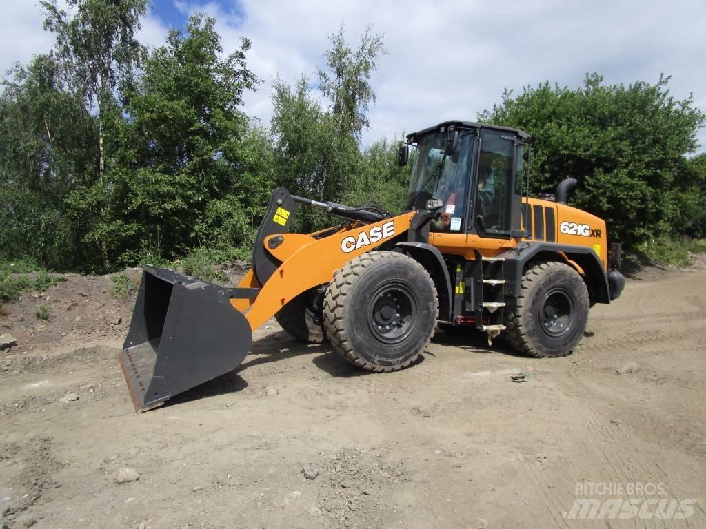 CASE 621 G XR Pale gommate