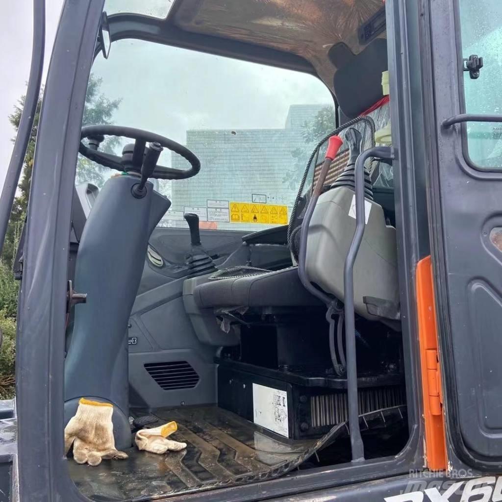 Doosan DX60W Escavatori gommati