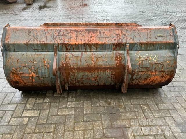 Volvo Aansluiting Benne