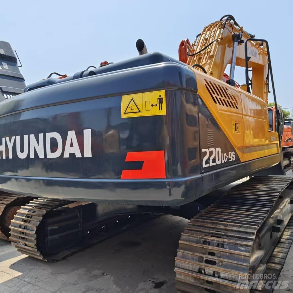 Hyundai 220lc-9s Escavatori cingolati