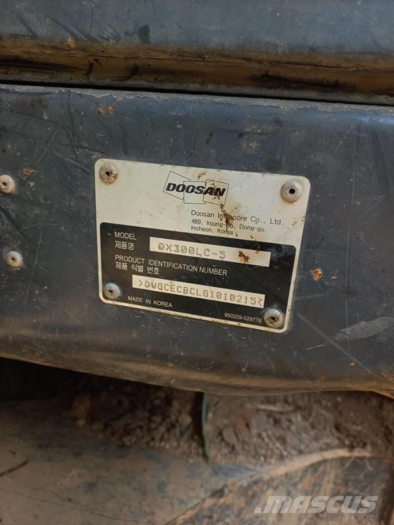 Doosan DX 300 LC-5 Escavatori cingolati