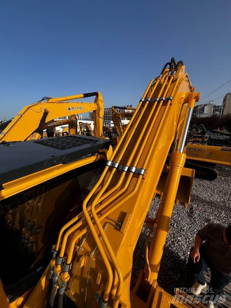 Komatsu PC450-8 Escavatori cingolati