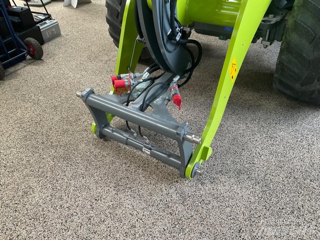 CLAAS Torion 644 Pale gommate