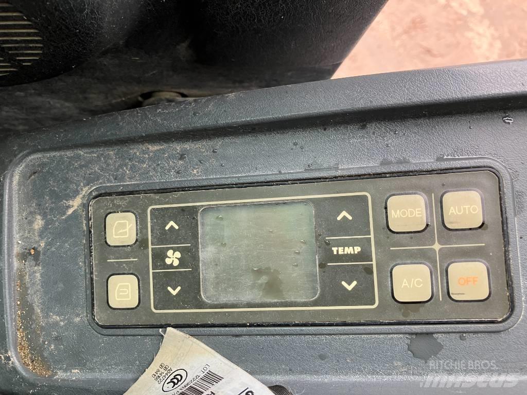 Hyundai 55W-9A Escavatori gommati