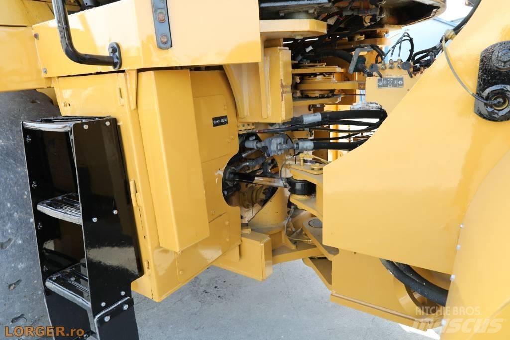 CAT 966 K Pale gommate