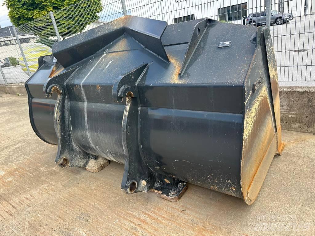 Komatsu Schaufel Benne