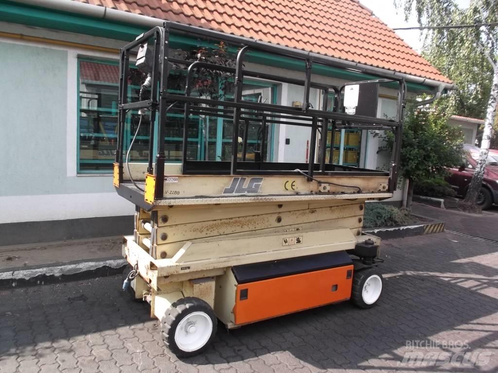 JLG 2646E      V-2288 Sollevatori verticali