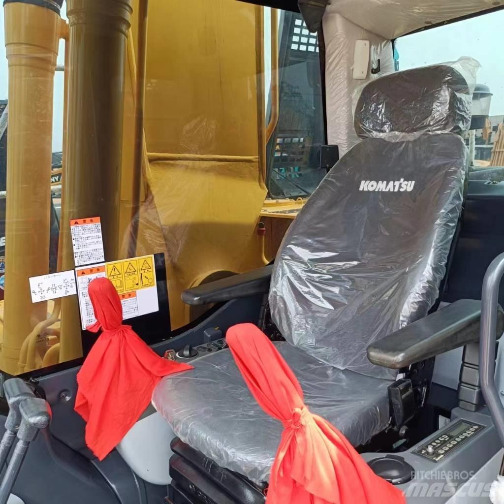Komatsu PC 220 Escavatori cingolati