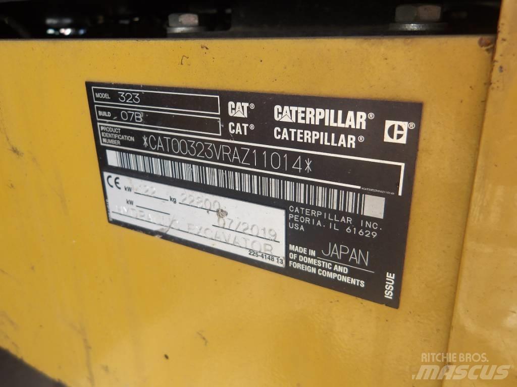 CAT 323 Escavatori cingolati
