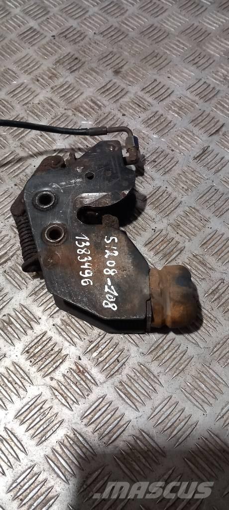 Scania 94 D.    1383496 Cabine e interni