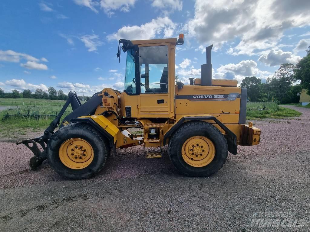 Volvo L 50 B Pale gommate
