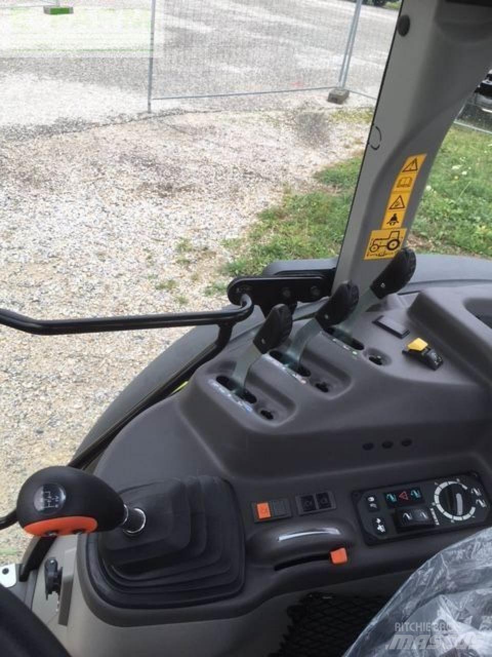 CLAAS axos 240 Trattori