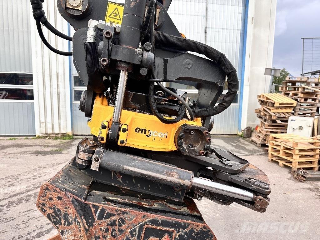 Schaeff TW 110 Escavatori gommati