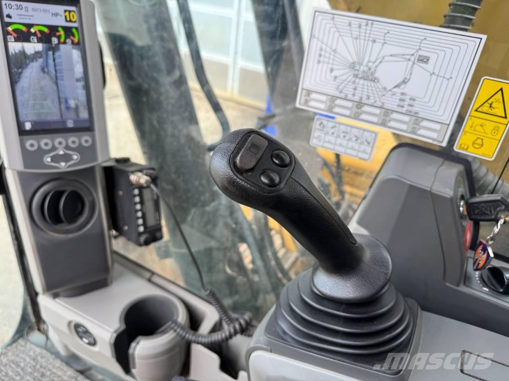 CAT 318 Escavatori cingolati