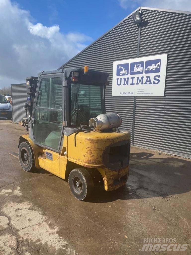 CAT GP 30 Carrelli elevatori GPL