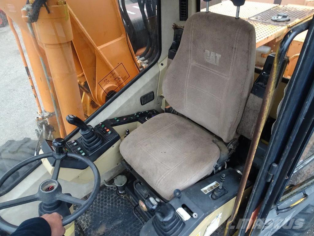 CAT M315 Escavatori gommati