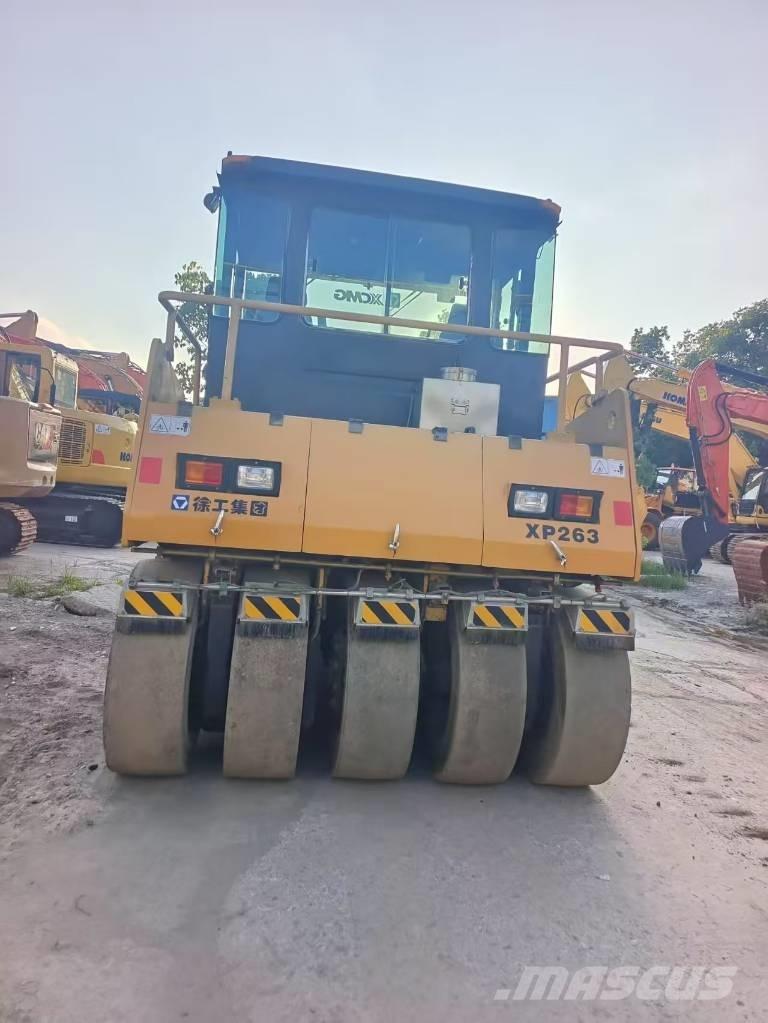 XCMG XP 263 Rulli gommati