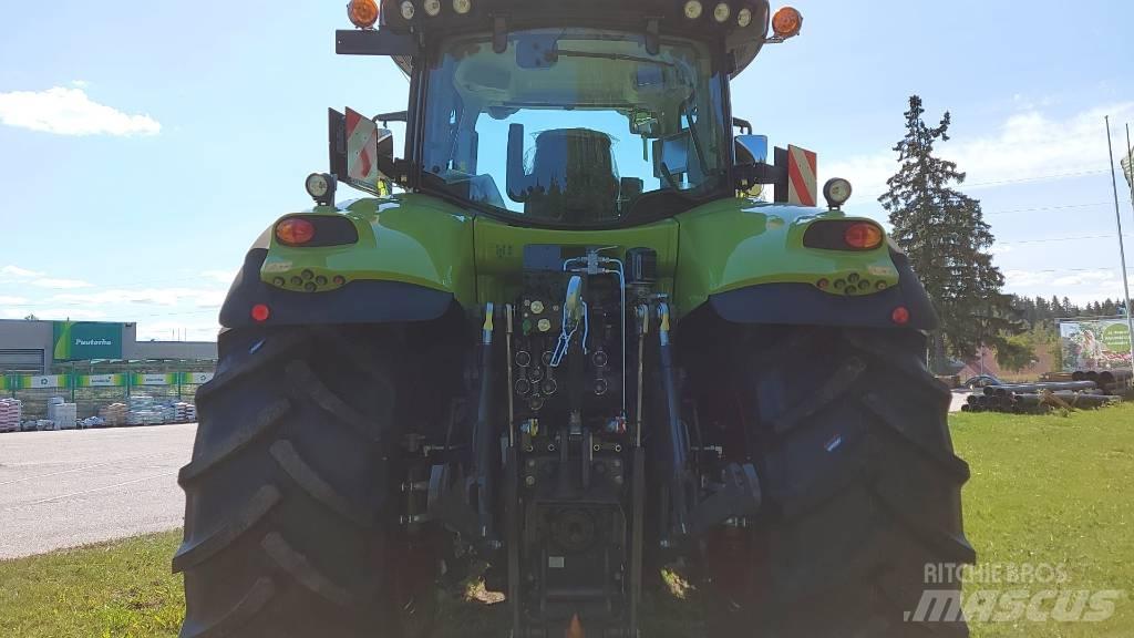CLAAS Axion 810 Trattori