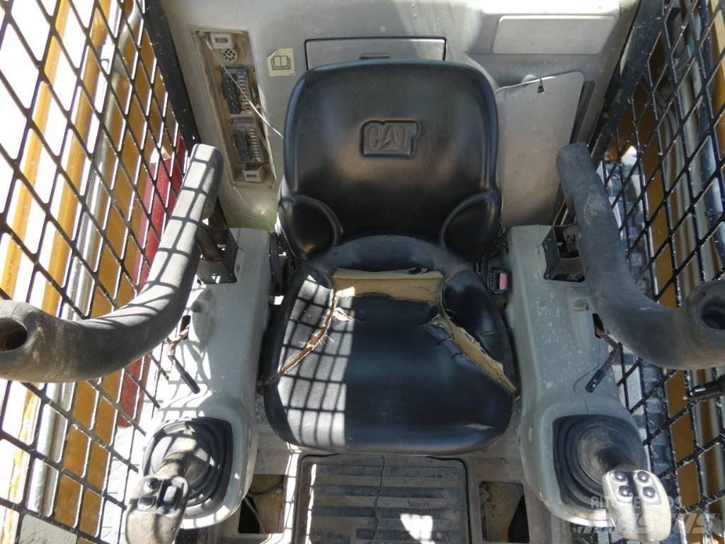 CAT 279 C Mini Pale Gommate