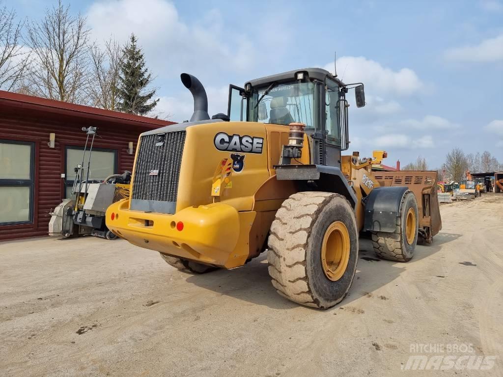 CASE 821 FXR Pale gommate