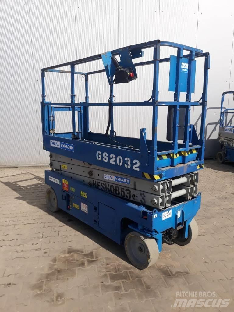 Genie 2032 Piattaforme a pantografo