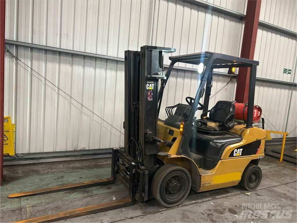 CAT GP25NT Carrelli elevatori GPL