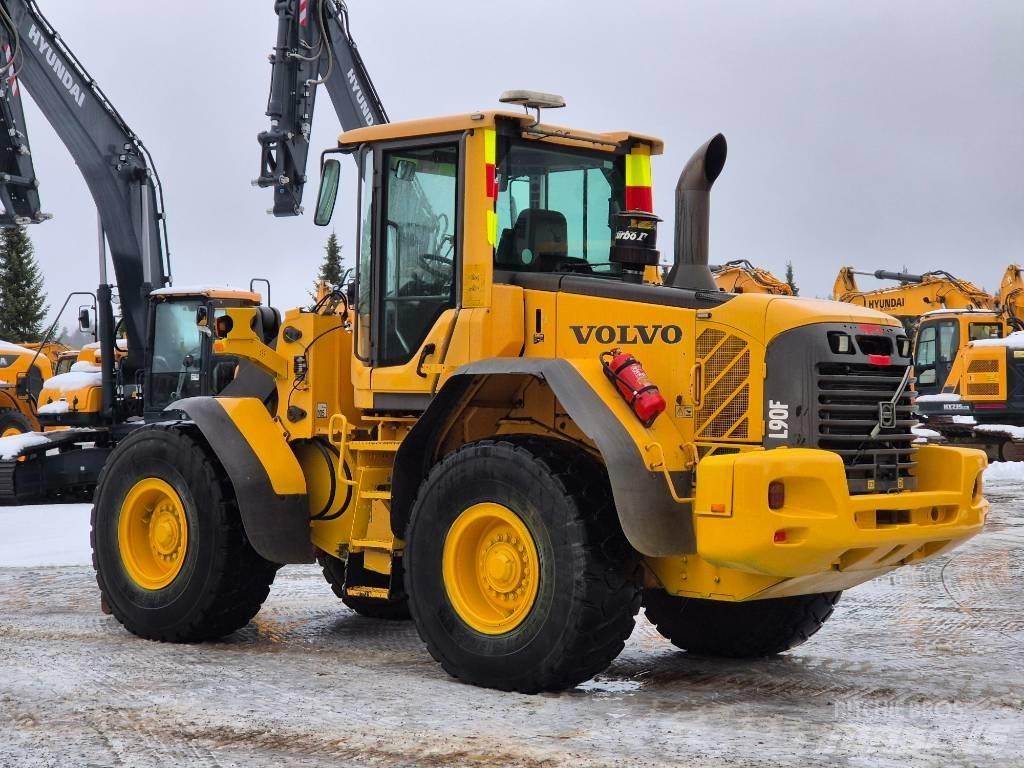 Volvo L 90 F Pale gommate