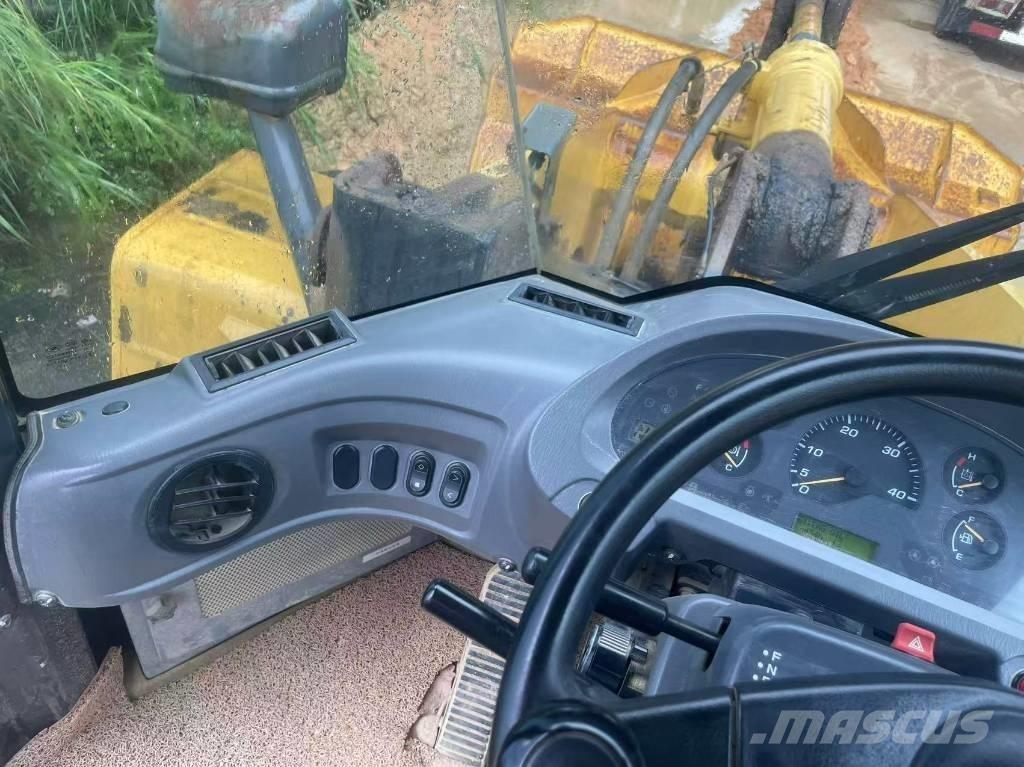 Komatsu WA 380-6 Pale gommate