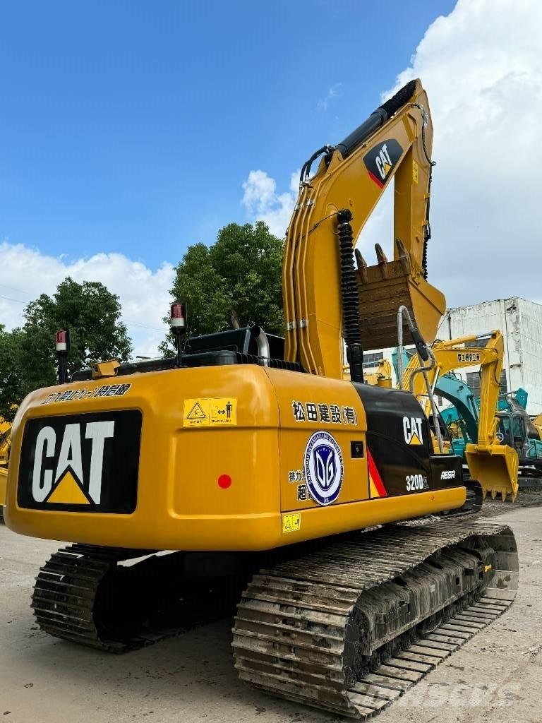 CAT 320 D Escavatori medi 7t - 12t