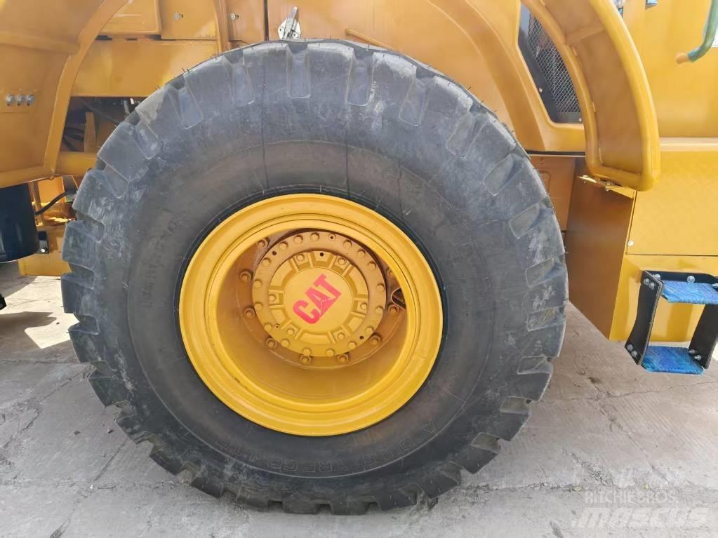 CAT 950 GC Pale gommate