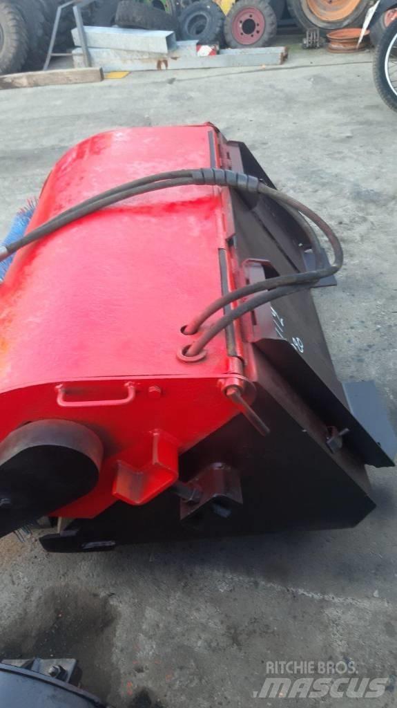 Bobcat 110 Spazzatrici