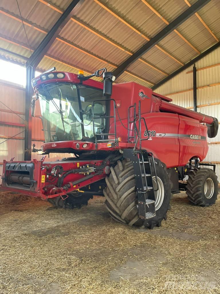 Case IH 8010 Mietitrebbiatrici