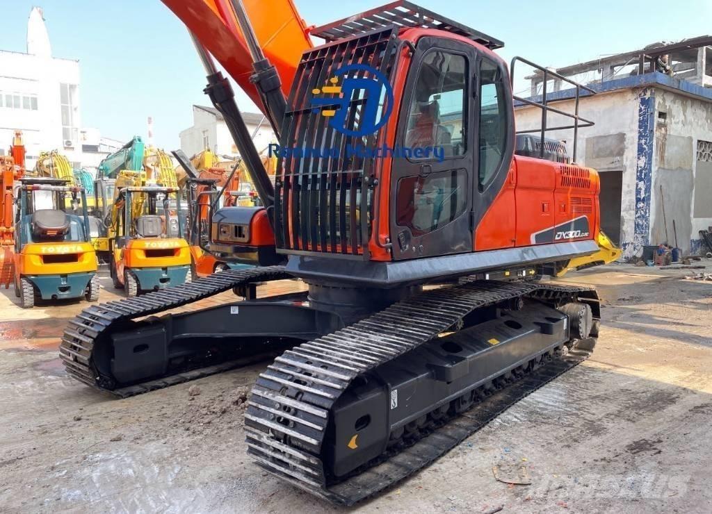 Doosan DX 300 Escavatori cingolati