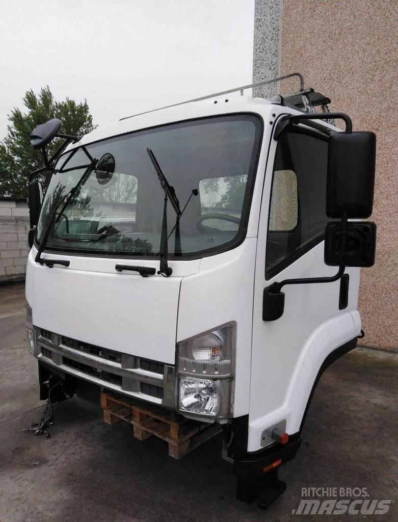 Isuzu FRR Euro 5 Cabine e interni