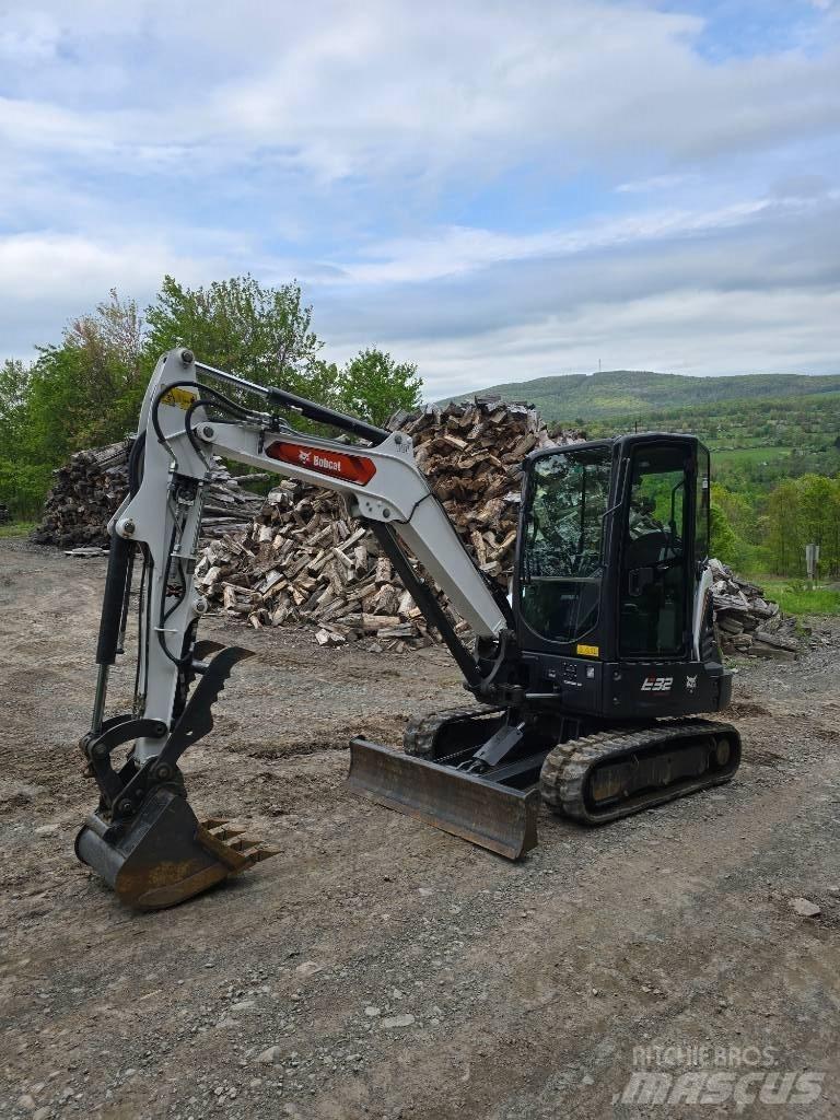 Bobcat E 32 Miniescavatori