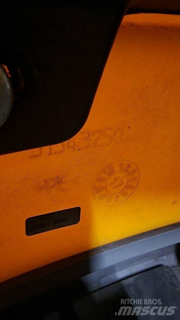 Jungheinrich EZS570 Motrici e Trattori Stradali