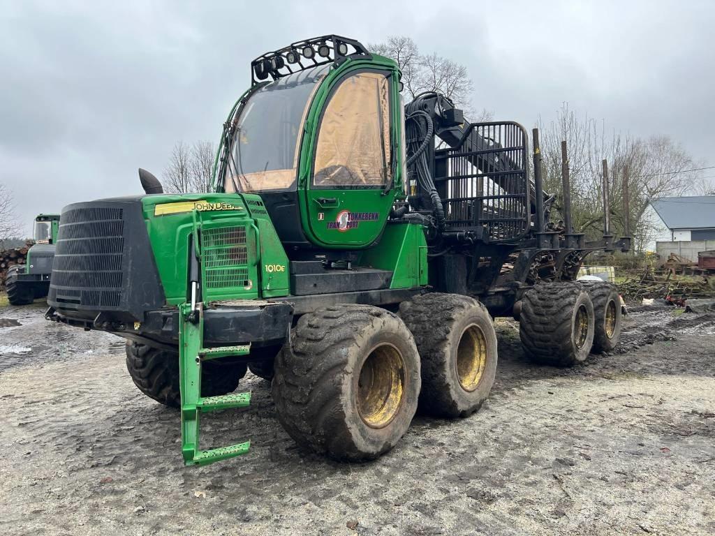 John Deere 1010 E Forwarder