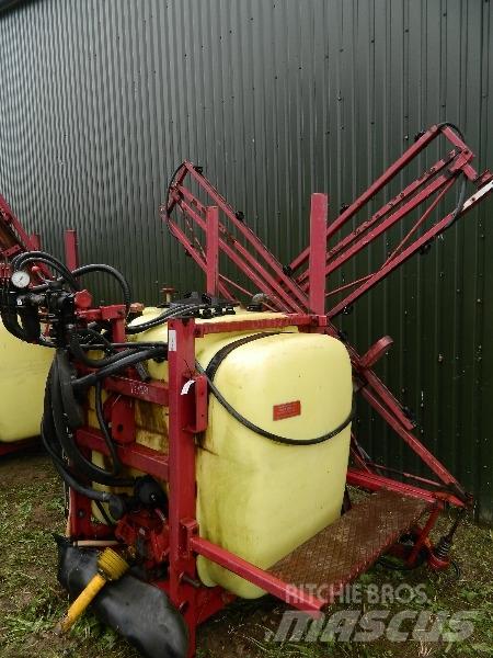 Hardi 800 Irroratrici trainate