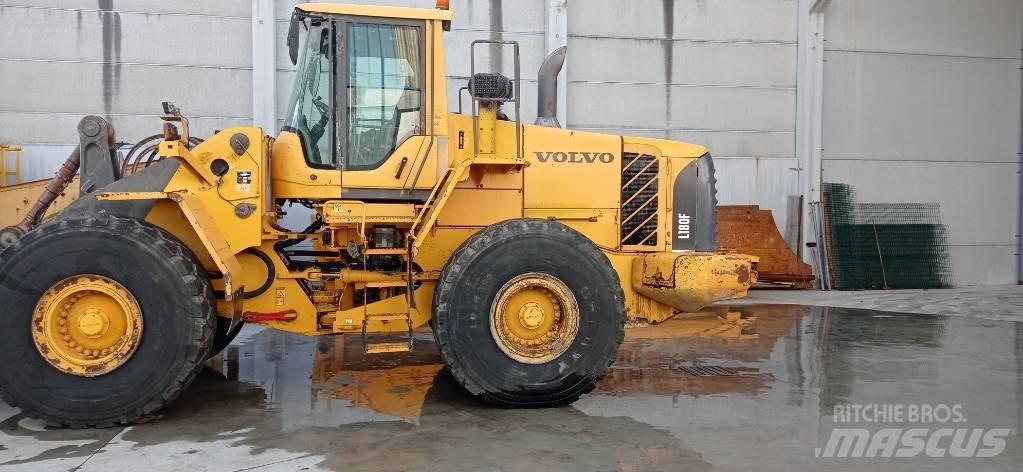 Volvo L 180 F Pale gommate
