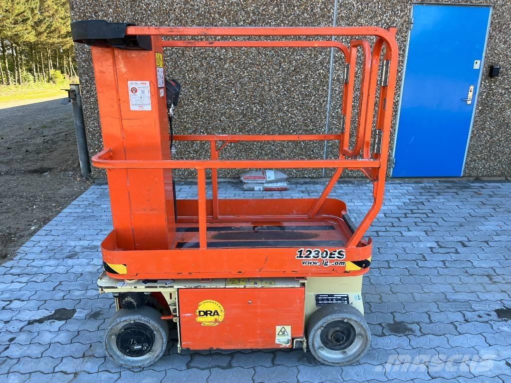 JLG 1230 ES Sollevatori verticali