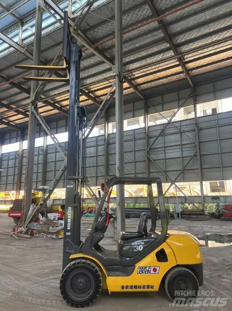 Komatsu FD 30 T-17 Carrelli elevatori diesel