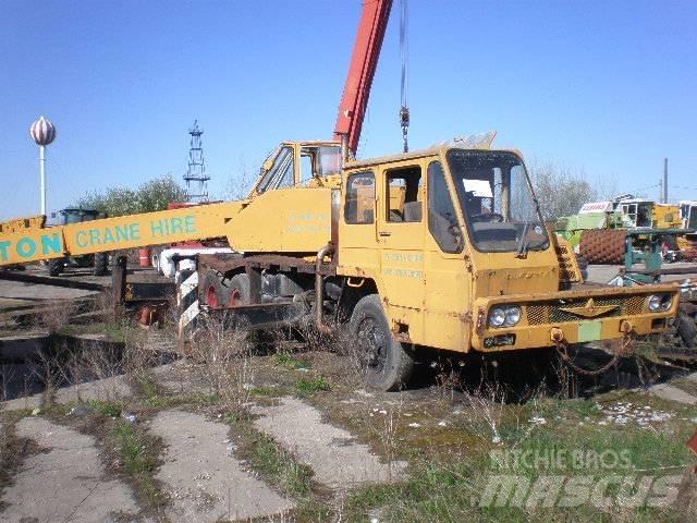 Kato 16T Gru per terreni difficili