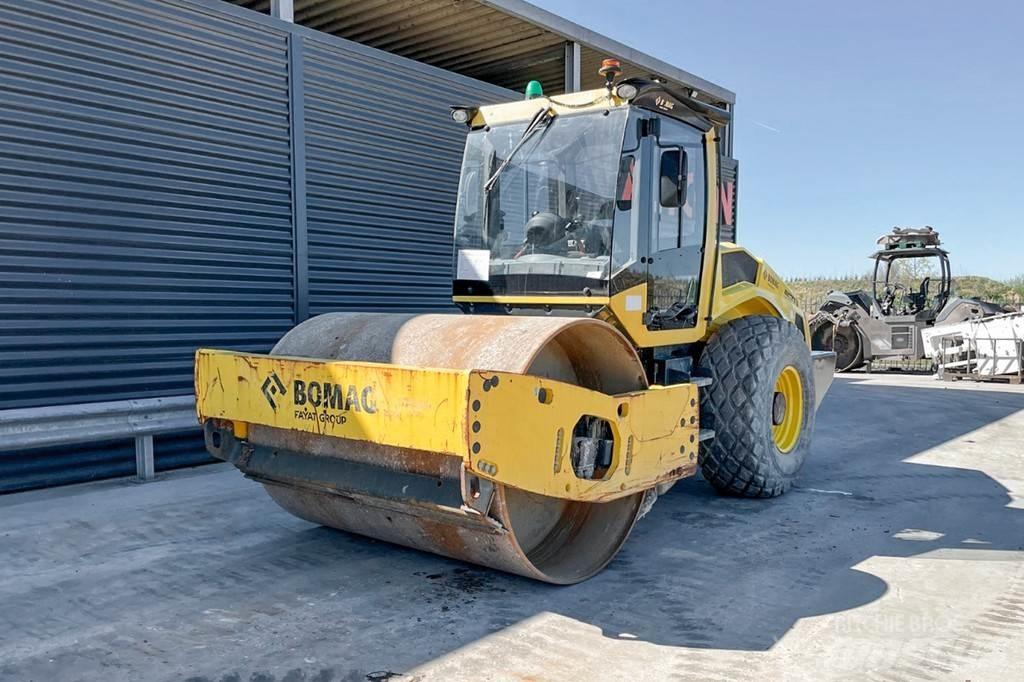 Bomag BW 213 D-5 Rulli monotamburo