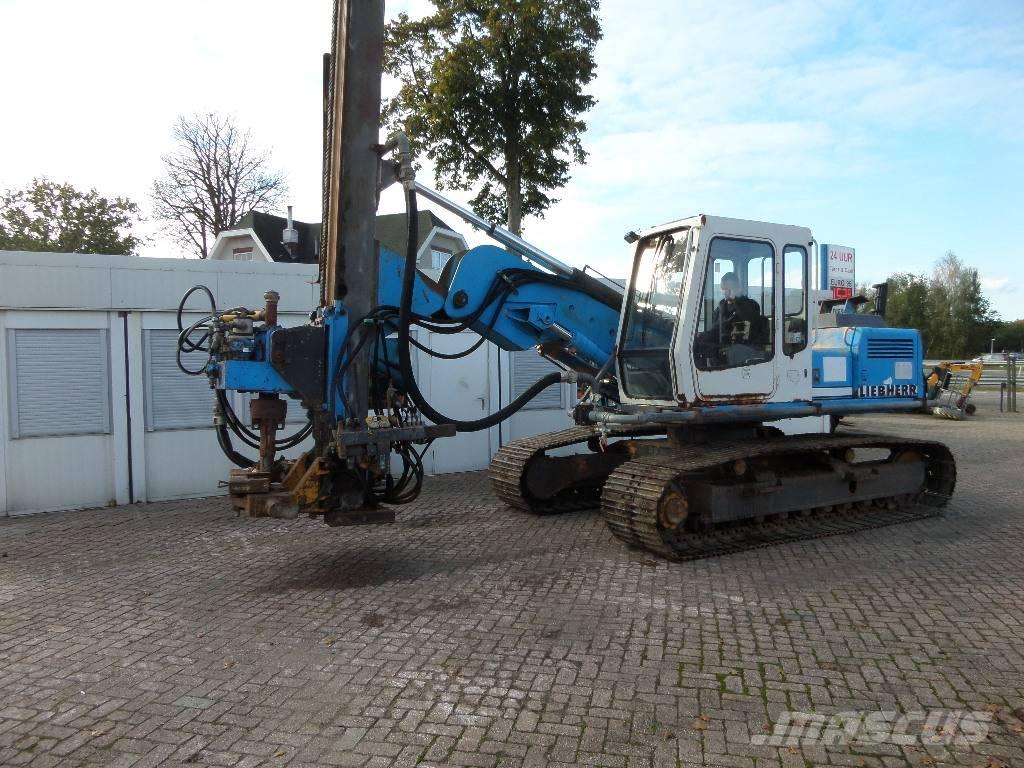 Liebherr R 902 Autocarro per perforatrice mobile
