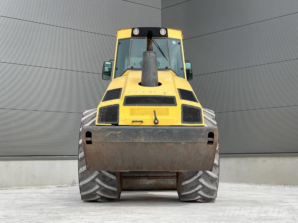 Bomag BW 213 DH-4 Rulli monotamburo