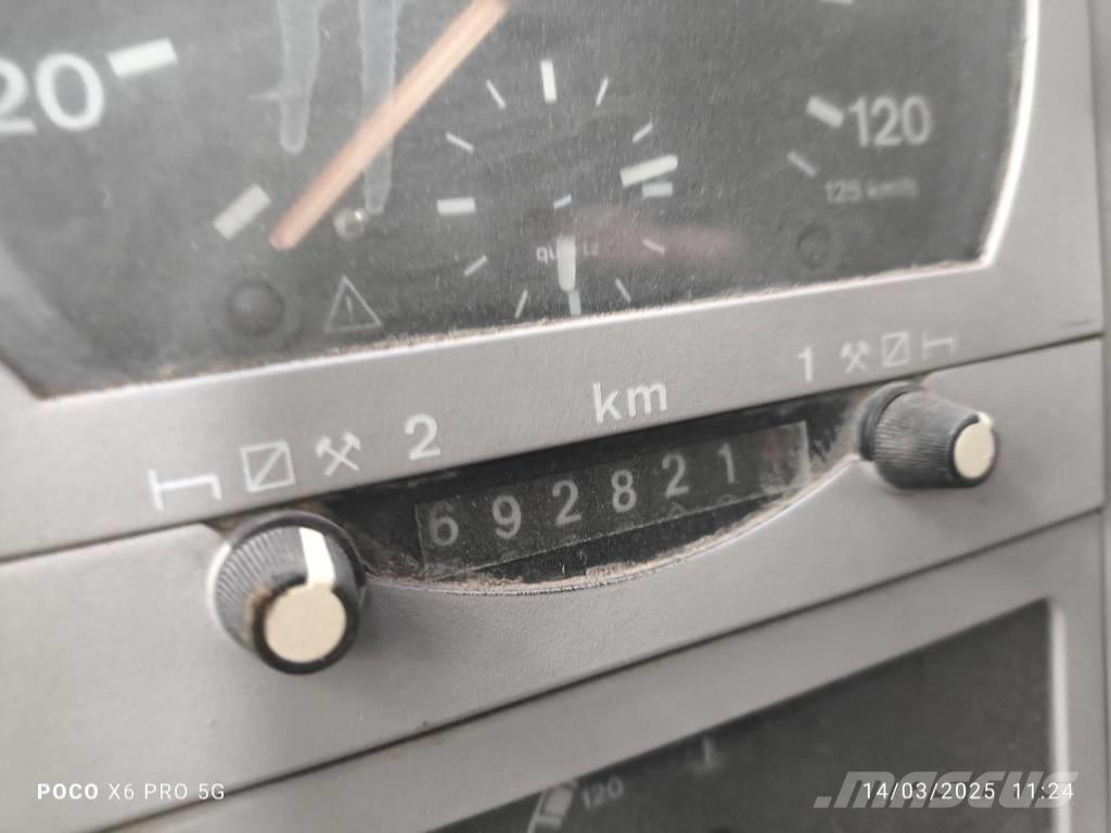 MAN 26.464 Camion portacontainer